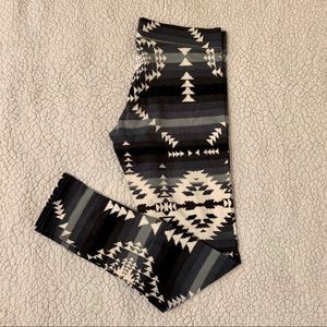 NEW AEO Tribal Print Leggings-Size M